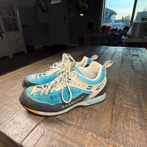 Garmont Dragontail Approach Shoes size women 8.5 Vibram Sole climbing shoes